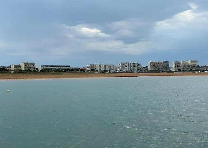 Bord De Mer Vue Panoramique Avec Parking Et Garage Prive